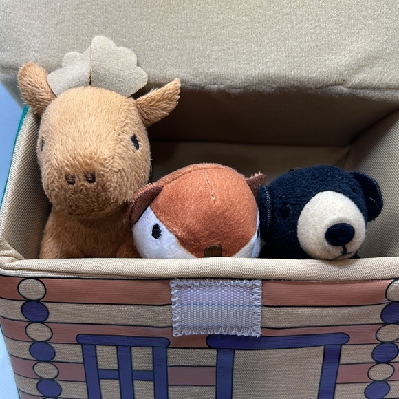 My Forest Friends Play Set house with a squirrel, a reindeer, and a bear - Picture 6 of 14